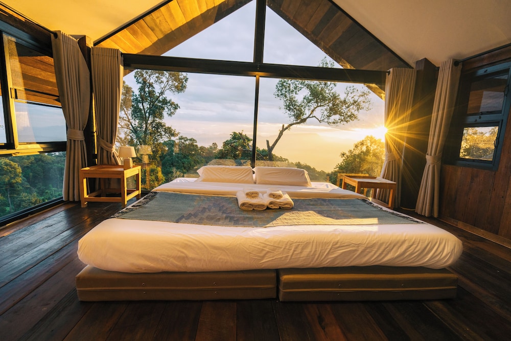 Classic Single Room, Balcony, Mountain View