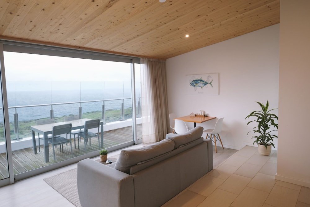 Room with living room, Sea View