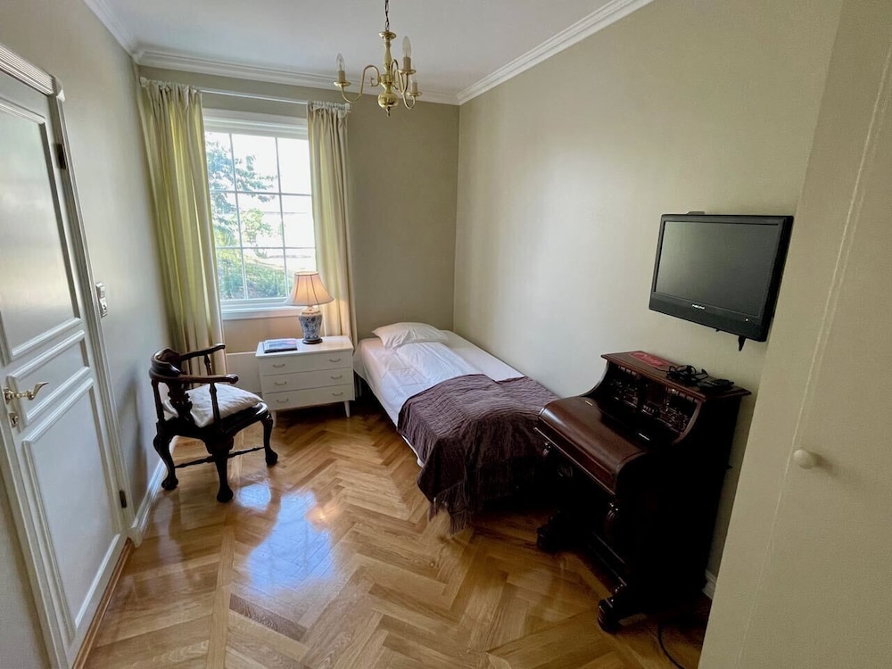 Single Room, 1 Double Bed