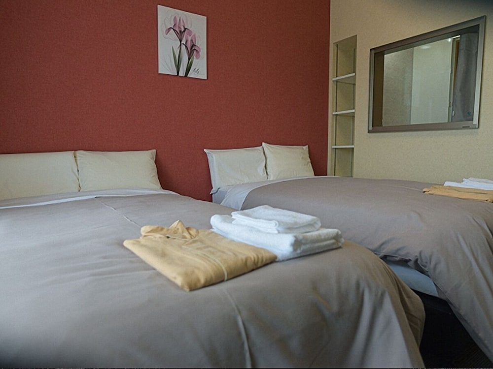 Basic Twin Room - Photo 2