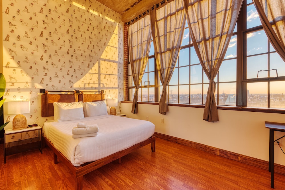 Penthouse, 1 Bedroom - Photo 2