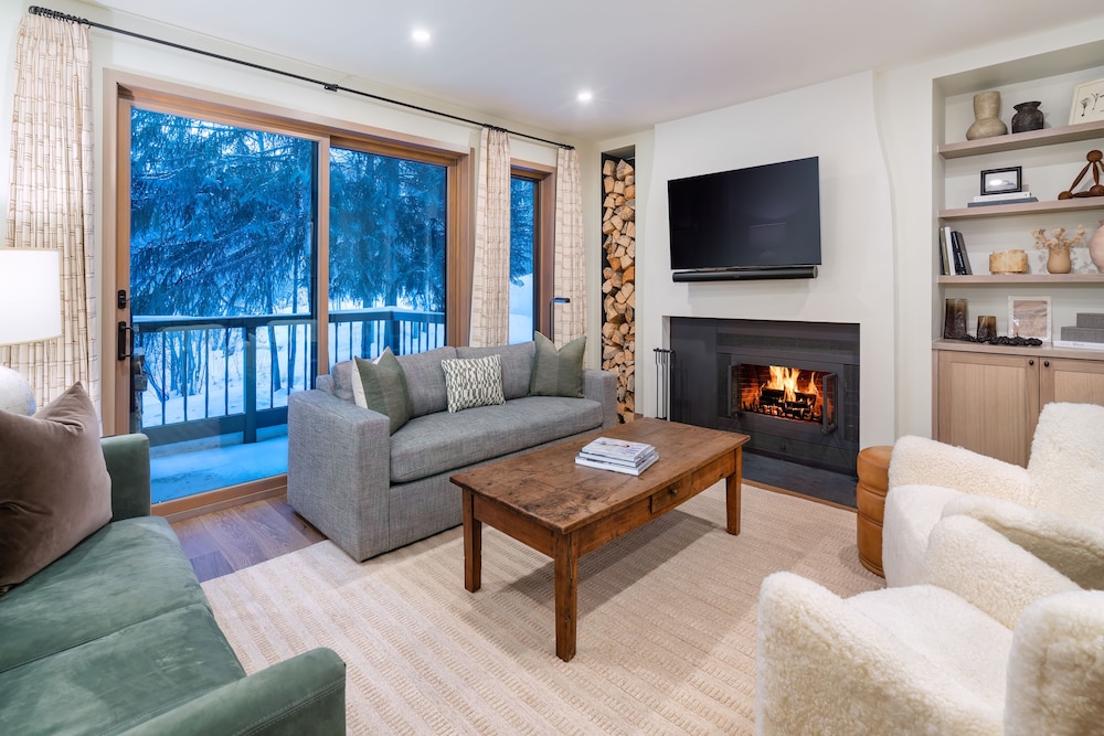 Luxury Condo, 2 Bedrooms photo 1