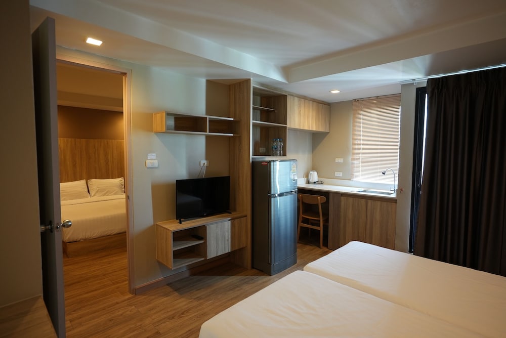 Suite for 4 photo 2