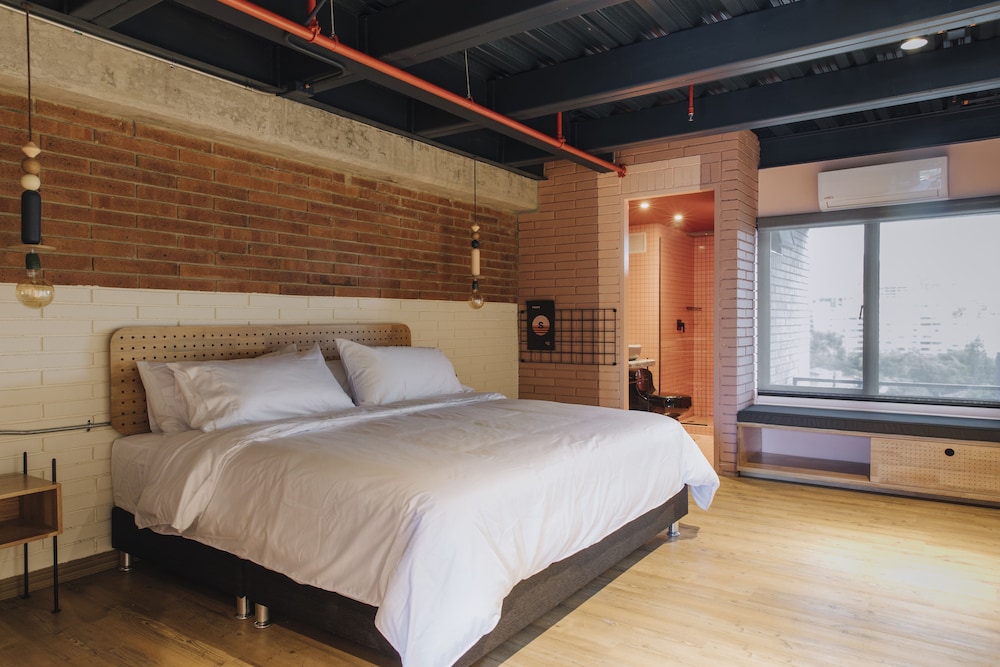 Standard Room, 1 King Bed - Photo 30