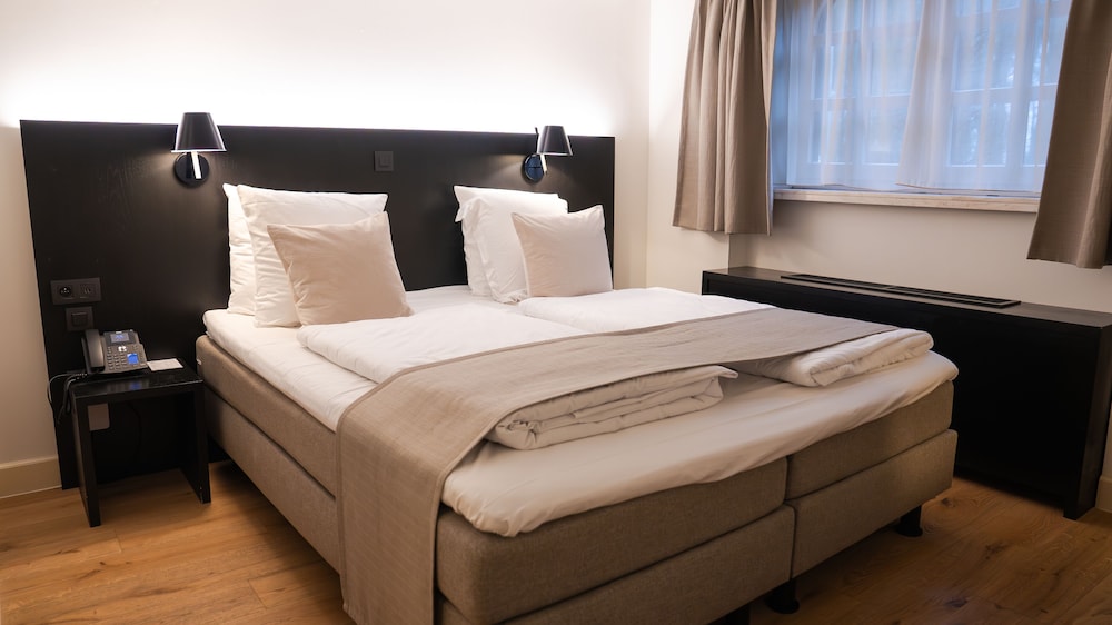 Comfort Room, 1 Queen Bed photo 1
