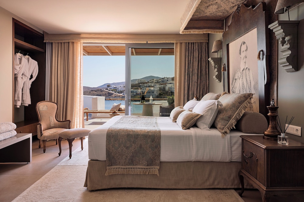 Signature Suite with Sea View & Hot Tub photo 1