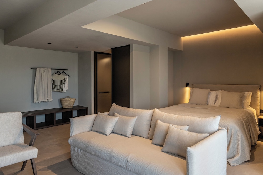 Junior Suite | Side Sea View photo 3