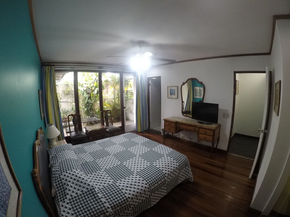 Superior Single Room, 1 Queen Bed, Garden View, Garden Area photo 1