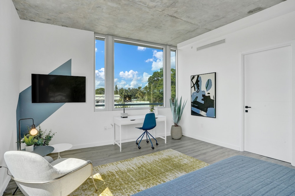 Design Suite, 1 Bedroom (209) photo 1