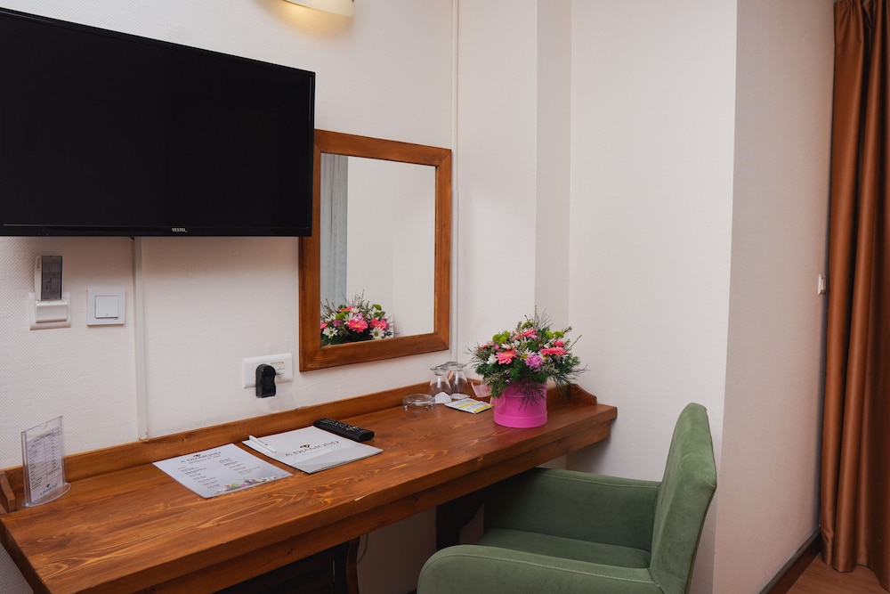 Standard Room photo 3