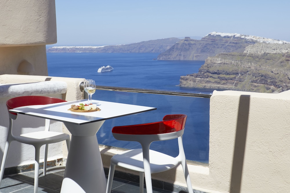 Elegant Suite Caldera View - Photo 10