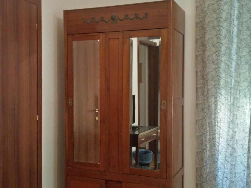 Deluxe Triple Room, 1 Bedroom, Ensuite, Garden View photo 2