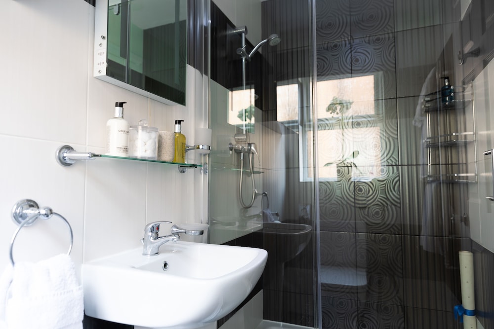 Luxury Suite, Ensuite, Courtyard View (Magnolia Grove ) photo 3