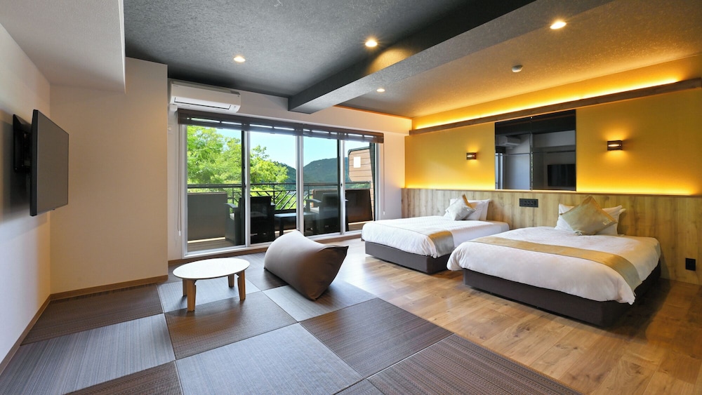 Standard Japanese-Western Classic Suite Room with Open-air Bath