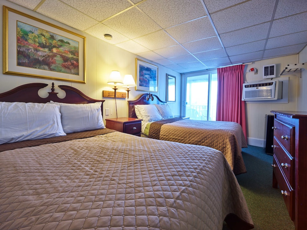 Side Balcony with Two Double Beds photo 1