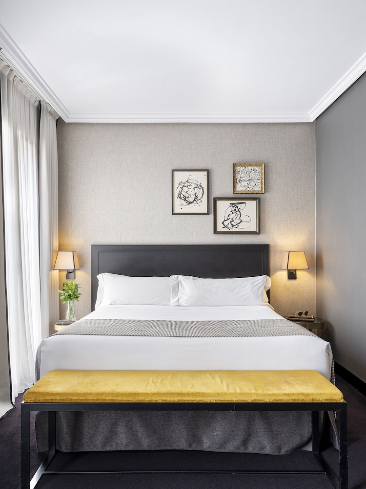 Classic Quadruple Room