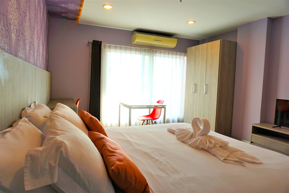Double or Twin Room, Non Smoking, Connecting Rooms