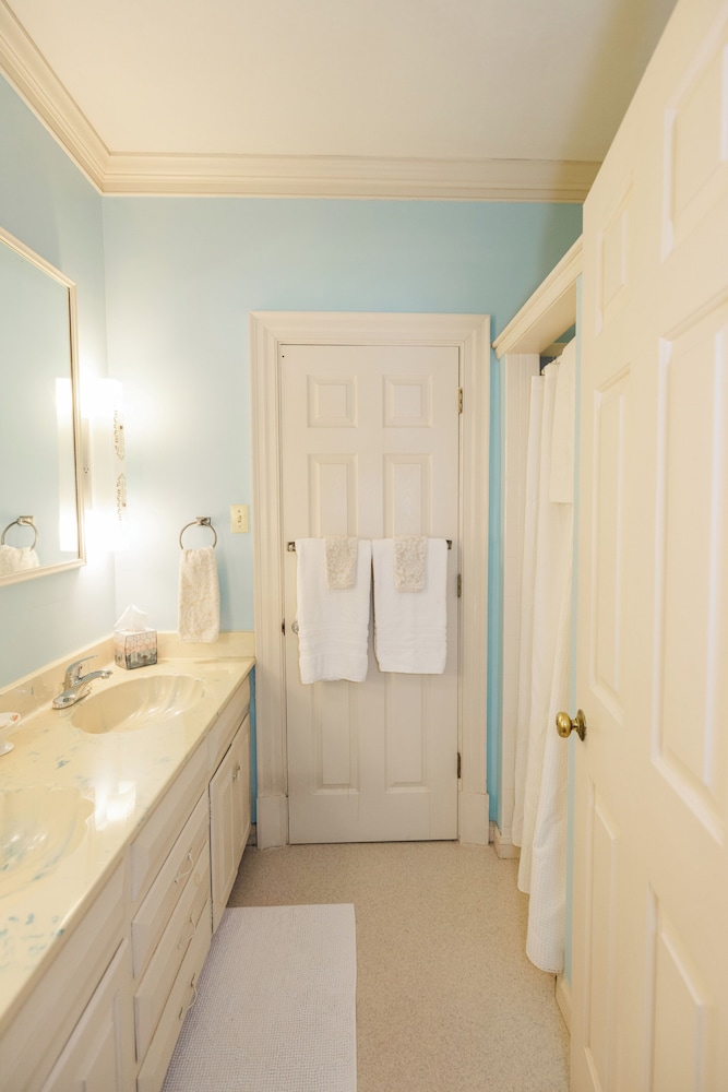 Double Room, Ensuite (James Henry) photo 3