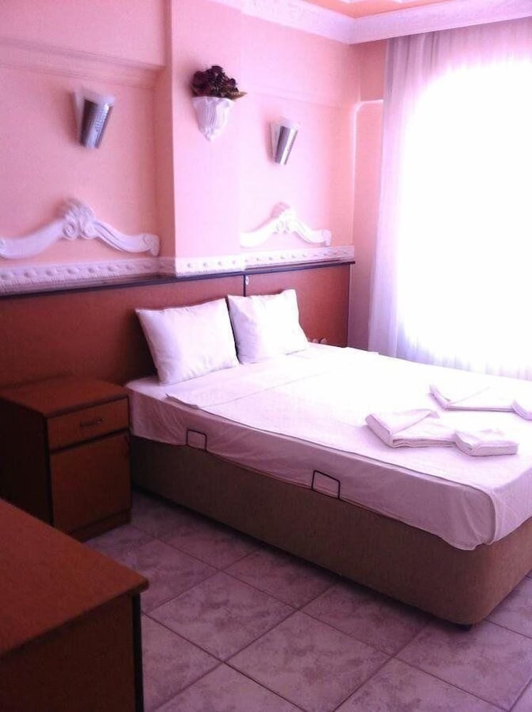 Family Apartment, 1 Double Bed, Accessible, Smoking photo 3