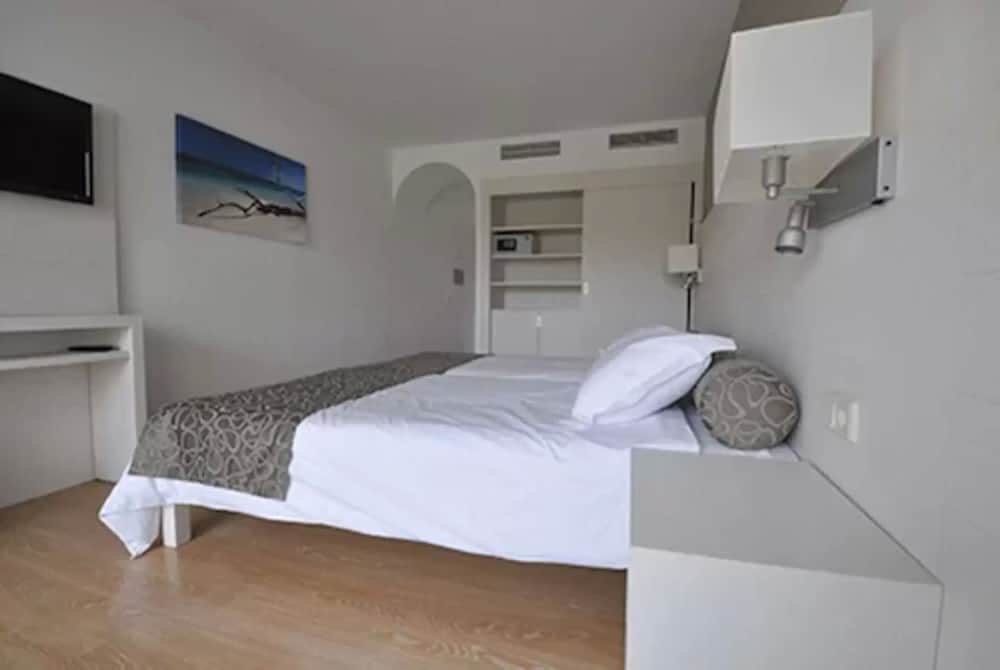 Double Room, Balcony