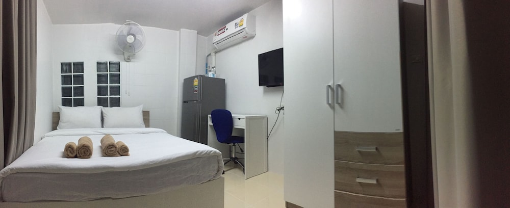 Double Room, Shared Bathroom photo 2