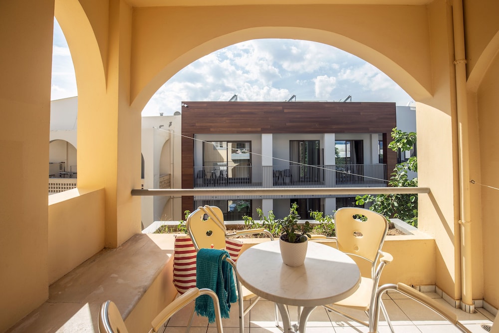 Superior Apartment, 1 Bedroom, Balcony - Photo 7