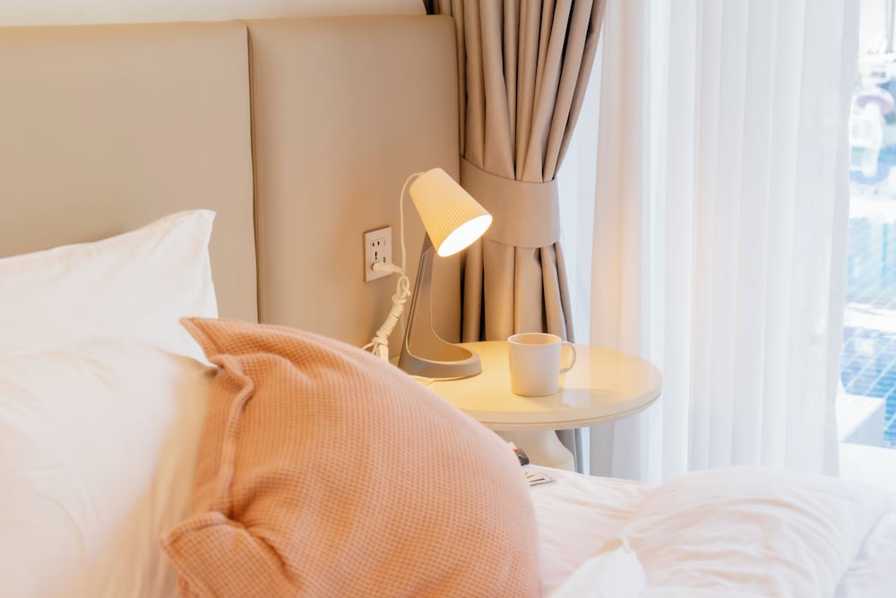 Grand Room, 1 King Bed, Pool Access (Deluxe) - Photo 9