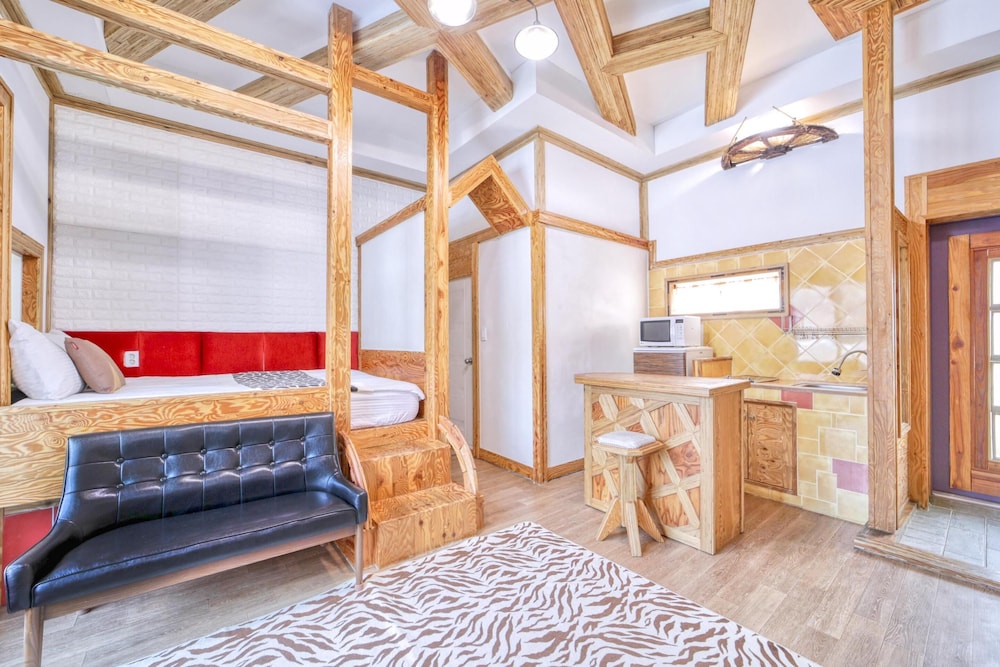 Basic Room, 1 Bedroom (Western ( F2 )) - Photo 7