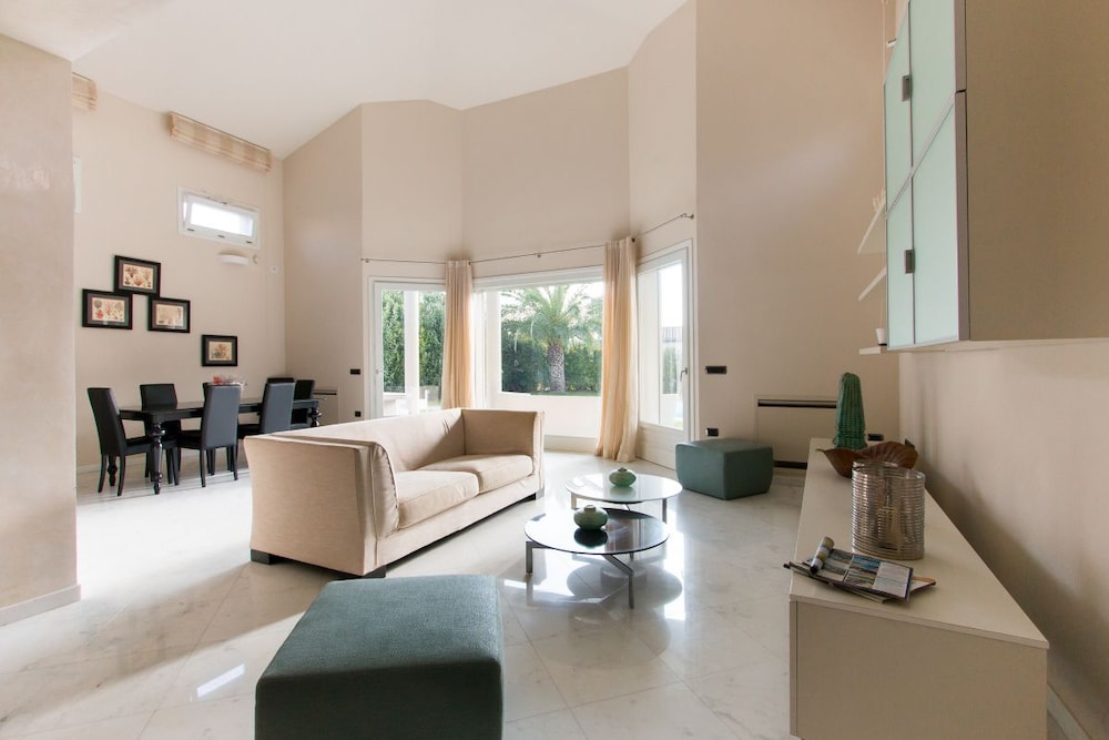 Villa, 4 Bedrooms photo 1