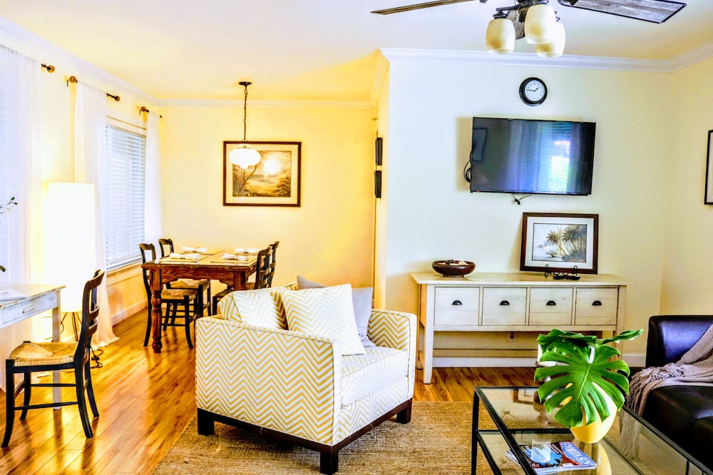 Island Delight - 2 Bedrooms 2 King Beds