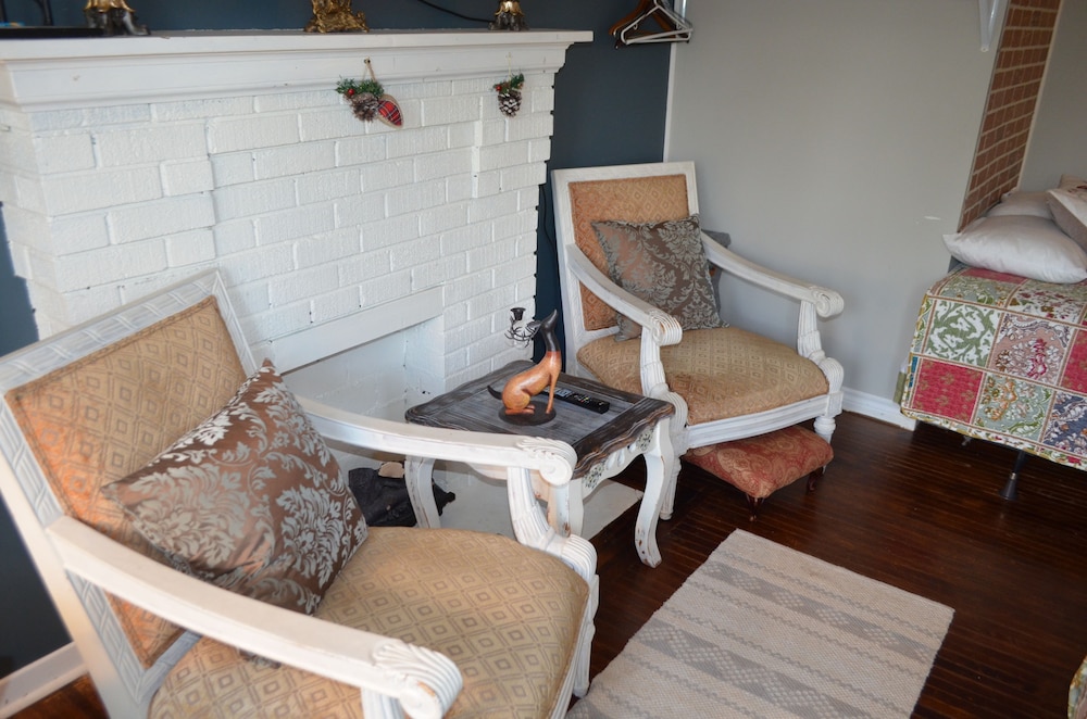 Family Suite, Fireplace, River View photo 3