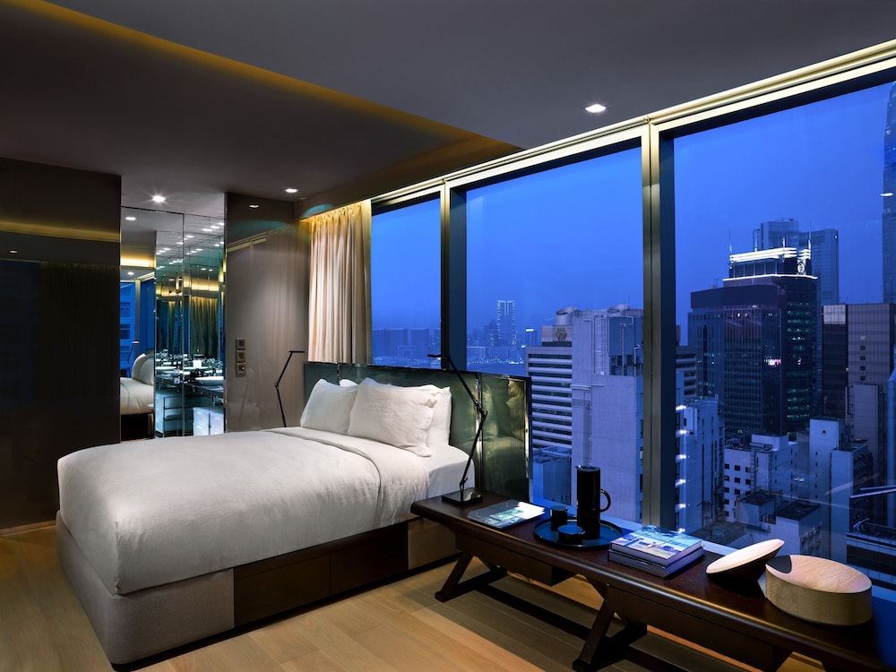 Deluxe Suite photo 2