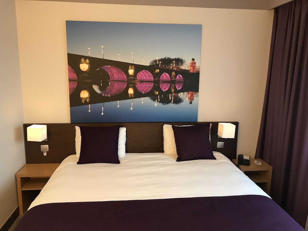 Room, 1 Double Bed with Sofa bed (Golf course view) photo 2
