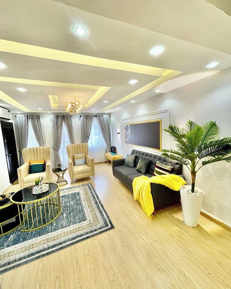 Family Apartment, Balcony, City View photo 3