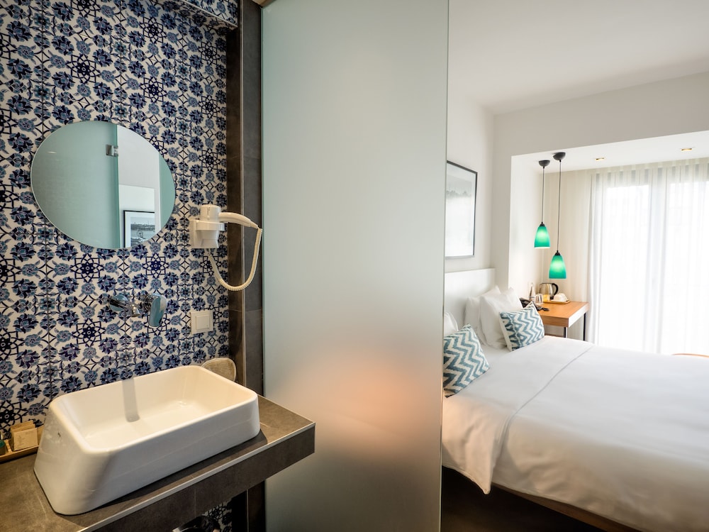 Superior Double or Twin Room photo 3