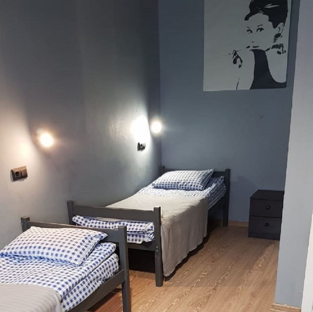 Economy Twin Room photo 1