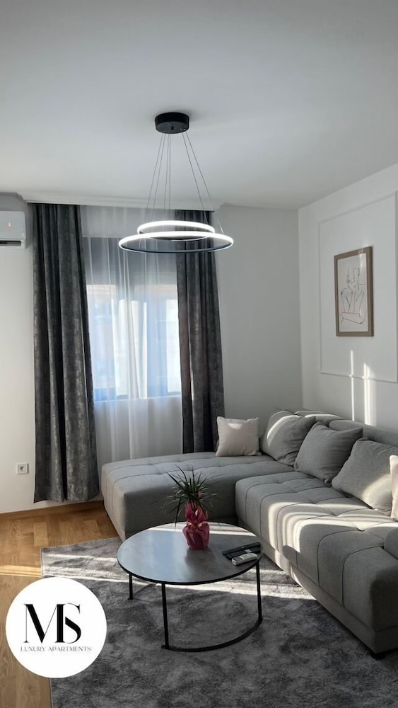 Comfort Apartment, Balcony, City View