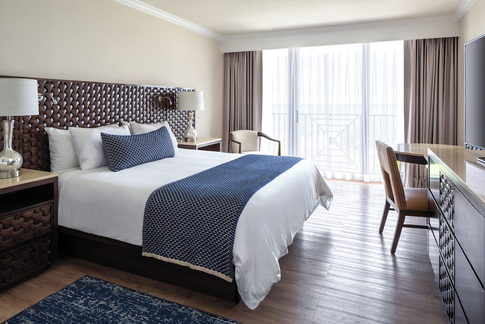Junior Suite, Multiple Beds, City View