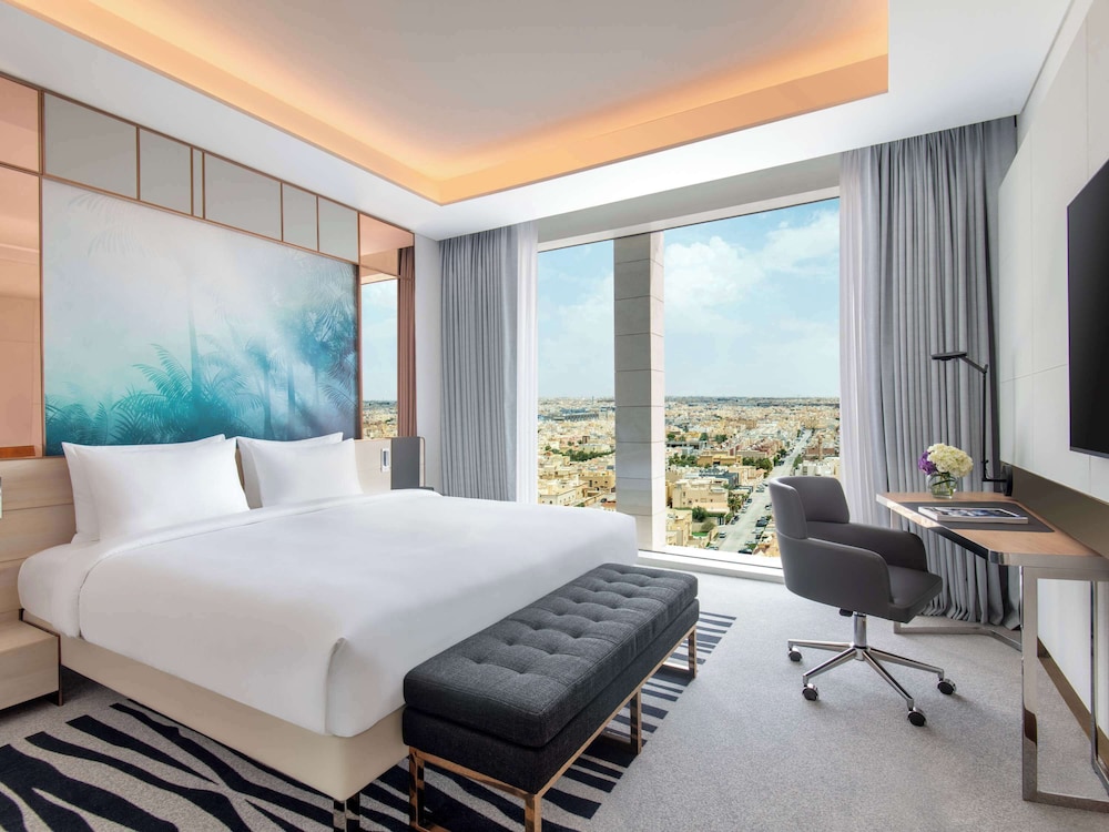 Superior Room, 1 King Bed