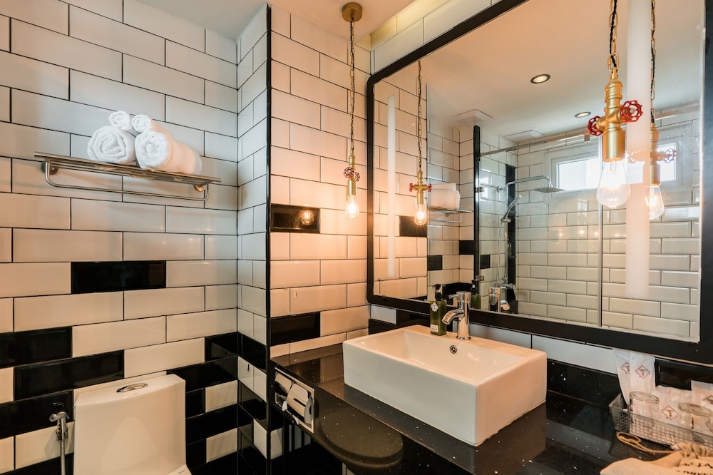 Deluxe Double Room, 1 Double Bed, Balcony photo 3