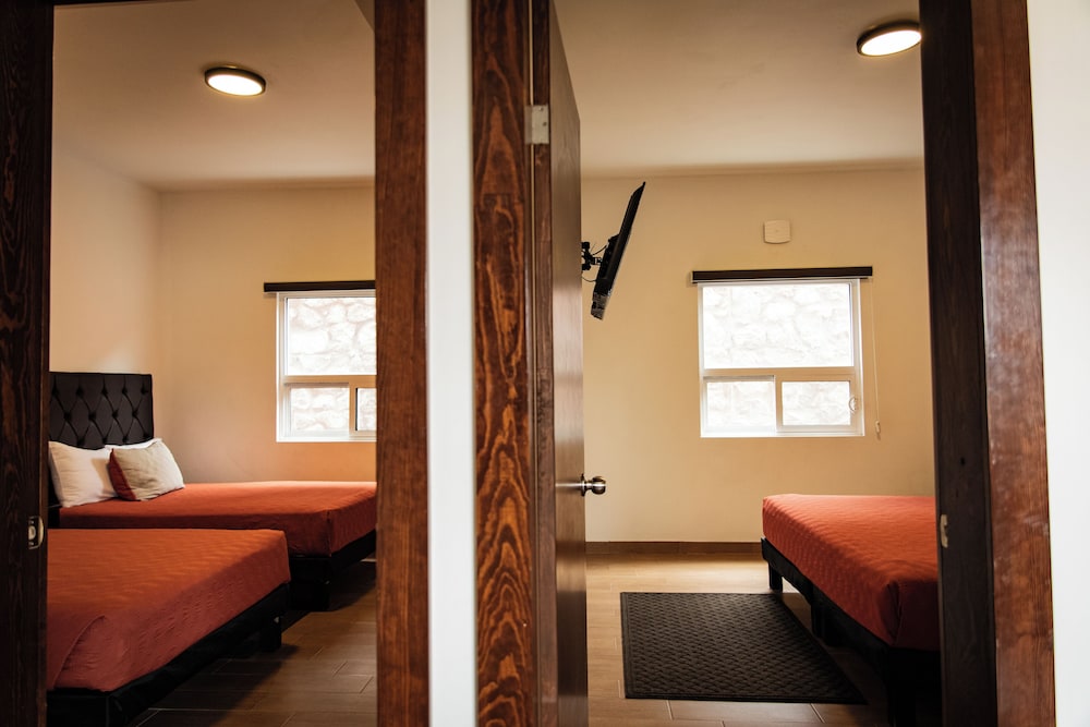 Family Suite - Photo 1