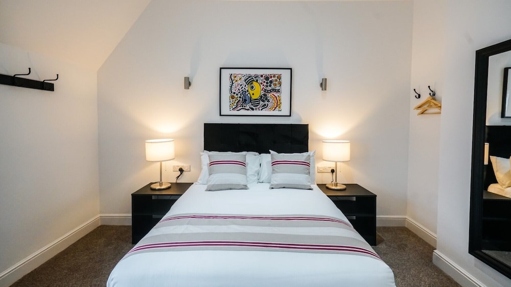 Standard Double Room, 1 Double Bed, Non Smoking, Ensuite - Photo 4