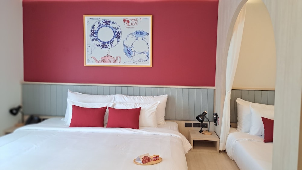 Junior Suite, Multiple Beds photo 3