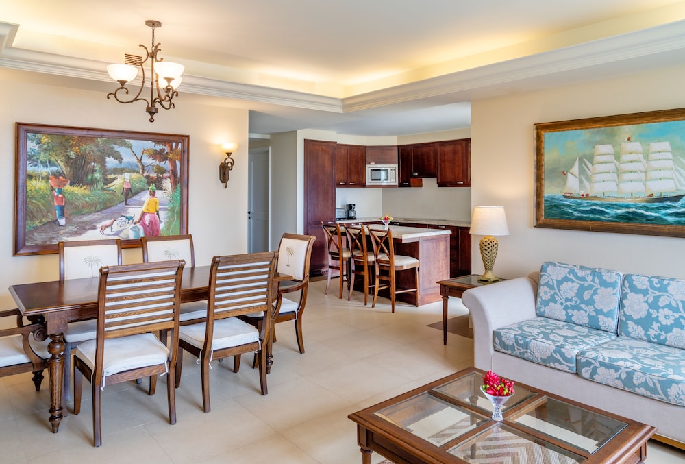 Suite, 2 chambres, vue océan (Partial, Butler)