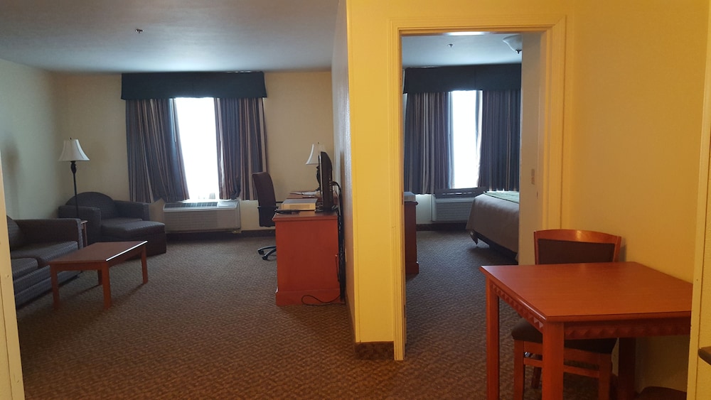 Suite, 1 King Bed with Sofa bed, Non Smoking (Living Room) - Photo 3