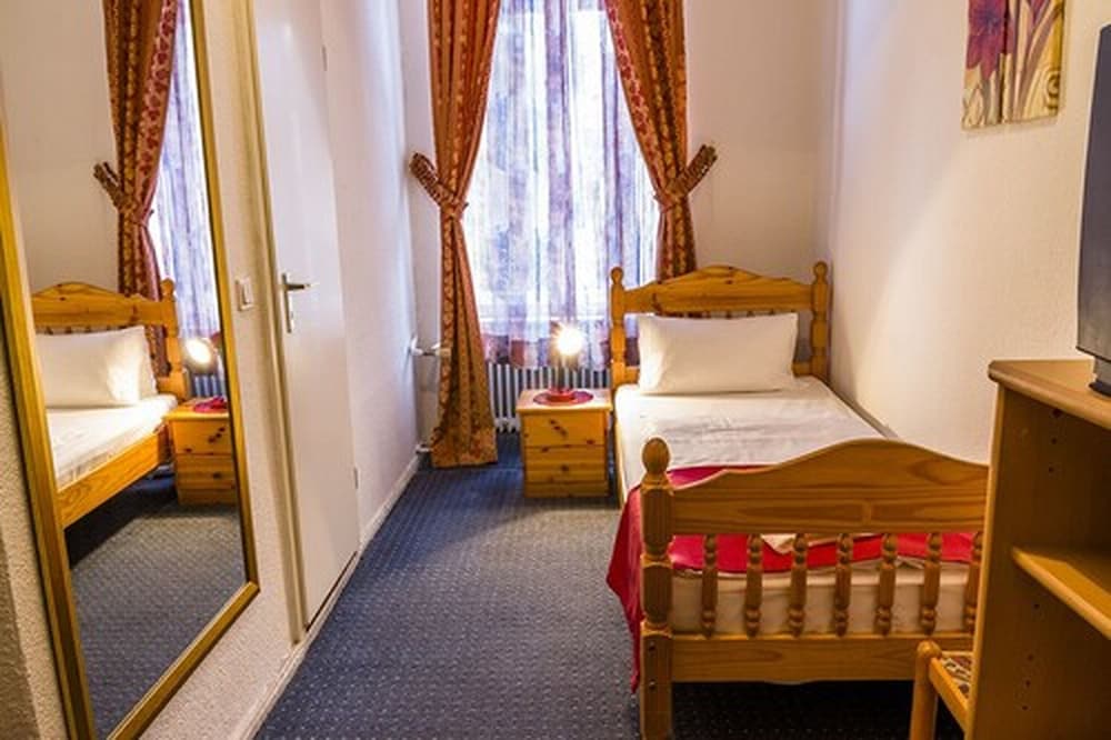 Economy Single Room photo 3