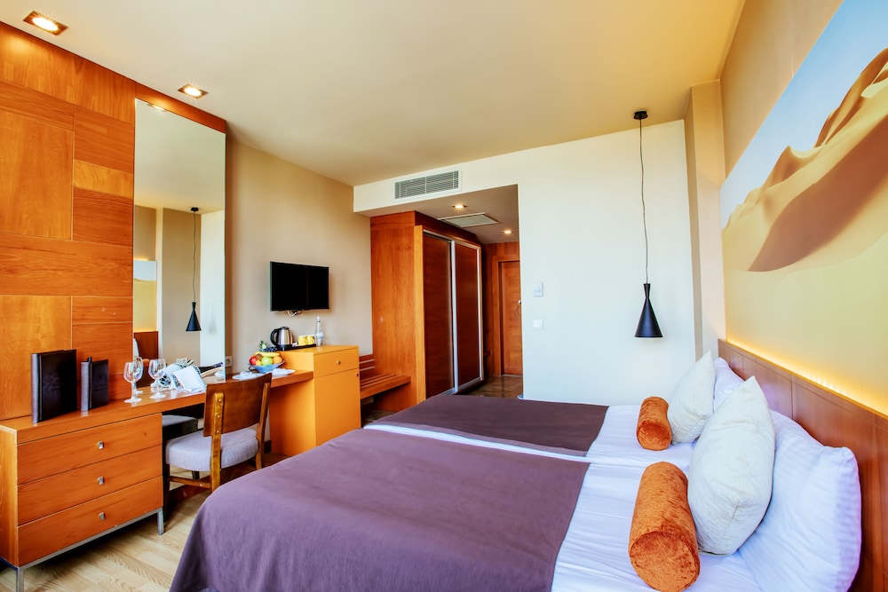Standard Room without Balcony photo 2