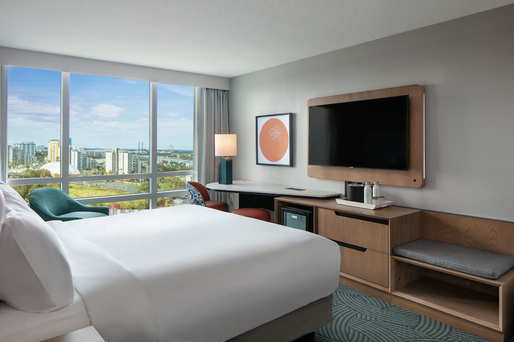 Queen Room with Two Queen Beds and Roll-in Shower - Mobility Accessible