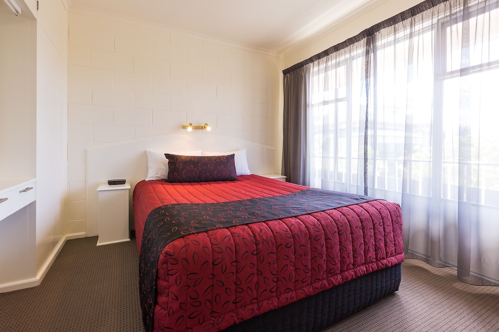 One Bedroom Studio Apartment