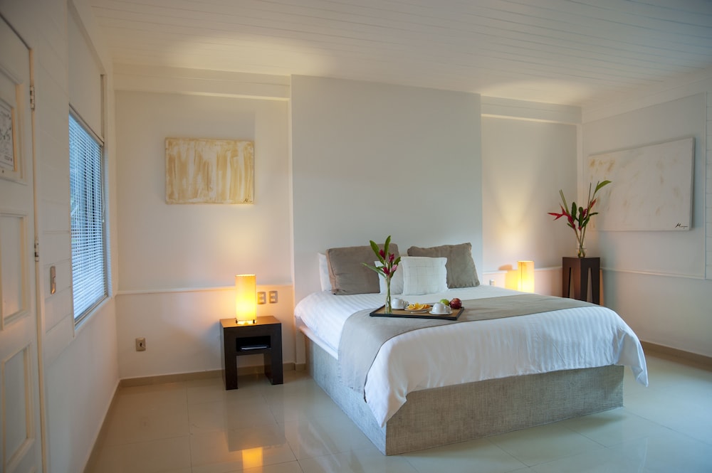 Superior Room King Size Bed with Buffet Breakfast and Spa Access - Photo 1